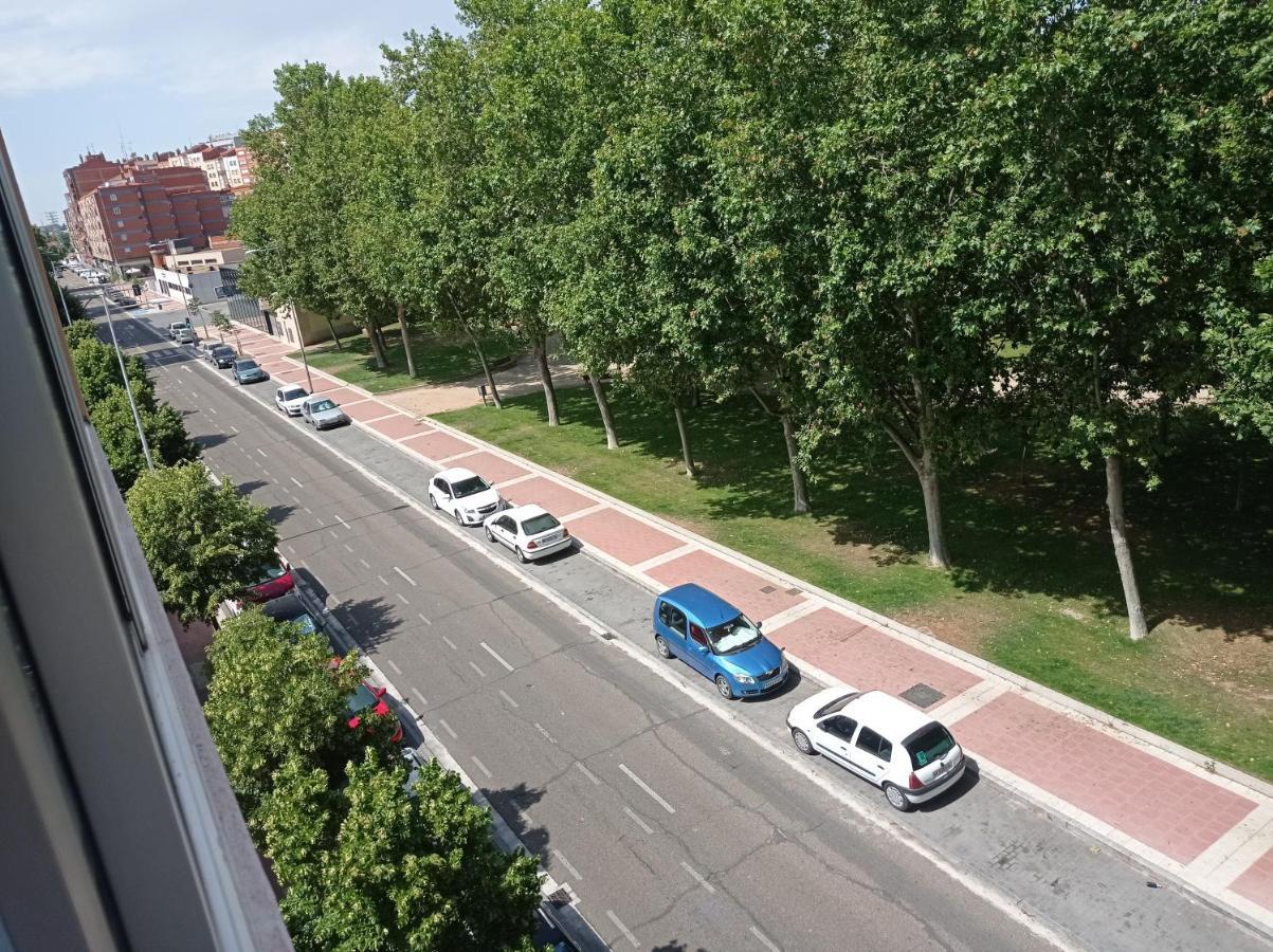 Apartamento Tisare Wifi Valladolid Kültér fotó
